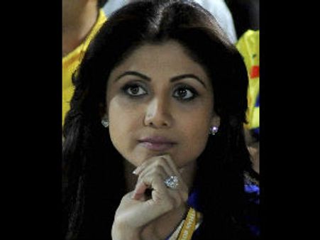 குந்த்ரா பெயரை தப்பாக பயன்படுத்தி விட்டார் கோயங்கா.... ஷில்பா புலம்பல்