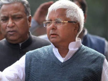 3வது அணியில் எல்லோருமே பிரதமராக ஆசைப்படுறாங்க, இது தேறாது.. லாலு கணிப்பு