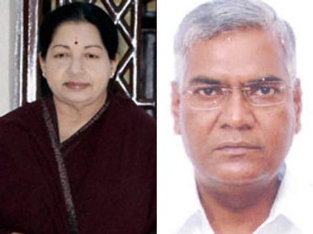 ஜெ.விடம் ஆதரவு கோரிய கையோடு வேட்பு மனுத் தாக்கல் செய்தார் இ.கம்யூ. வேட்பாளர் டி.ராஜா!