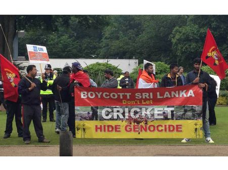 இலங்கை வீரர்களுக்கு எதிர்ப்பு: லண்டனில் ஈழத்தமிழர்கள் போராட்டம்