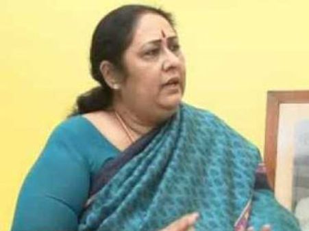 மரகதம் சந்திரசேகரின் மகள் லதா பிரியகுமார் மரணம்