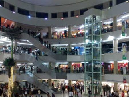 எக்ஸ்பிரஸ் அவென்யூவில் ஒரு மரணம்... விபத்தா, தற்கொலையா... மக்கள் போராட்டத்தால் பரபரப்பு!