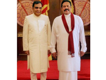 மகிந்த ராஜபக்சேவுடன் இலங்கைக்கான புதிய இந்தியத் தூதர் சந்திப்பு!