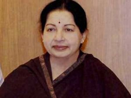 மக்களை ஏமாற்றும் ஓர் அரசியல் சித்து விளையாட்டு: ஜெயலலிதா