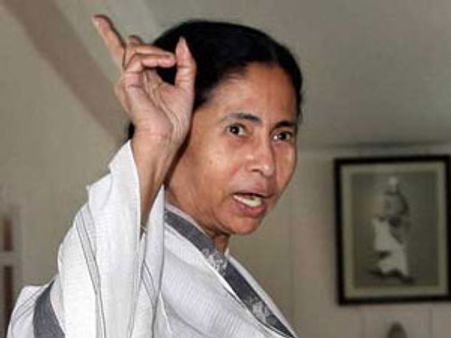 பத்திரிகைகளுக்கு தடை விதித்த மம்தா: கொல்கத்தா ஹைகோர்ட் நீக்கியது