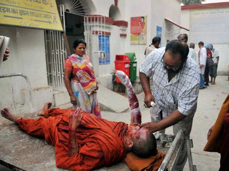 அன்பை போதித்த புத்தரின் ஆலயத்தில் ரத்தக்களறி!