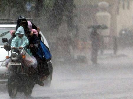 சென்னையில் ராத்திரியானால் நல்ல மழை... மேலும் தொடருமாம்