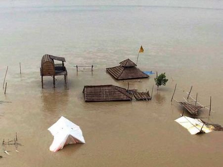 அசாமில் கனமழை: பிரம்மபுத்திராவில் வெள்ளப்பெருக்கு… 350 கிராமங்கள் மூழ்கின