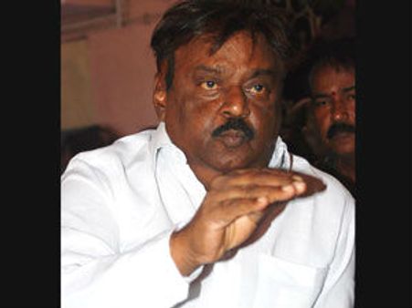 விஜயகாந்த் கோர்ட்டில் இப்படியா நடந்து கொள்வது.. நீதிபதி கண்டனம்