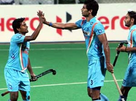 ஹாக்கியில் ஜொலிக்க இங்கிலீஷ் கற்றுக் கொள்ளும் இந்திய ஹாக்கி வீரர்கள்