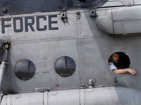 ஹெலிகாப்டர் அவசரமாக தரையிறக்கம்: பெரிய விபத்தில் இருந்து தப்பிய ராகுல் காந்தி