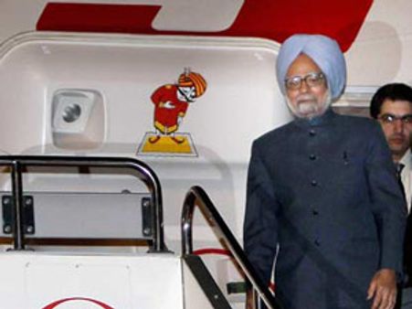 பிரதமர் மன்மோகன் சிங் தமிழக வருகை: பாதுகாப்பு வளையத்திற்குள் திருமயம்