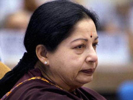 டிஜிபியைக் கூடவா உங்களுக்கு அடையாளம் தெரியாது... பிரதமருக்கு ஜெ. காட்டமான கடிதம்