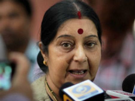 அமளிக்கிடையே உ.பா. மசோதா தாக்கல்! எல்லை பாதுகாப்புதான் முக்கியம்- சுஷ்மா!!