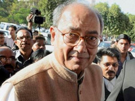 லோக் அயுக்தாவை கண்டு மோடி அலறுவது ஏன்?: கேட்பது திக்விஜய்சிங்