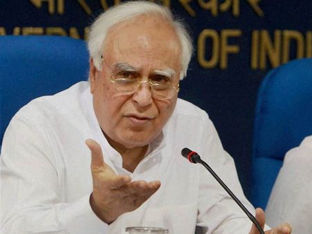 உயர்நீதிமன்றங்களில் நிலுவையில் 23,792 பாலியல் பலாத்கார வழக்குகள்: கபில்சிபல் தகவல்