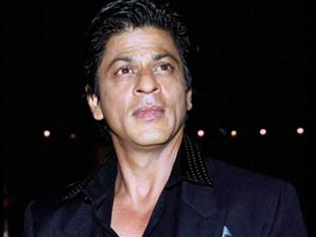 ஆணா? பெண்ணா? ஸ்கேன் பரிசோதனை: ஷாருக்கானுக்கு மும்பை கோர்ட் நோட்டீஸ்