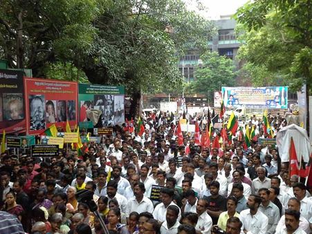 கூடங்குளம் அணு உலைக்கு எதிர்ப்பு: சென்னையில் வைகோ உட்பட 200 பேர் ஆர்ப்பாட்டம்