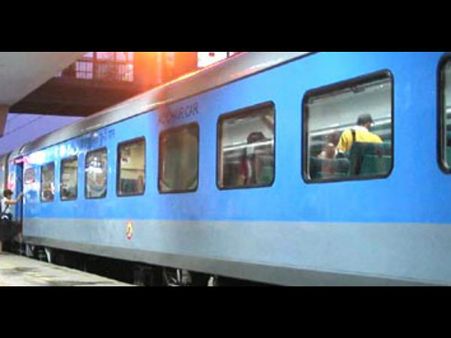 பயணிகளின் வசதிக்காக விரைவில், அனைத்து ரயிகளிலும் ‘வாட்டர் பியூரிபையர்’....