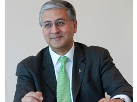 இந்த இந்தியரின் சம்பளம் ரூ. 105 கோடி தான்!