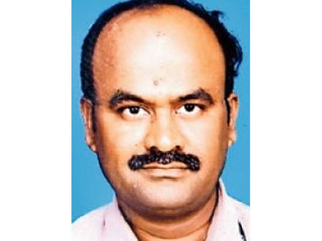 சிறுமியை சீரழித்த அறவழி சித்தருக்கு அரசியல்வாதிகளுடன் லிங்க்காமே...??