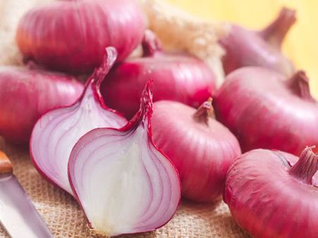 வெங்காயத்தை ஏற்றுமதி செய்துட்டு அப்புறம் விலை ஏறிப்போச்சுன்னு ஏன் இறக்குமதி செய்யணும்?