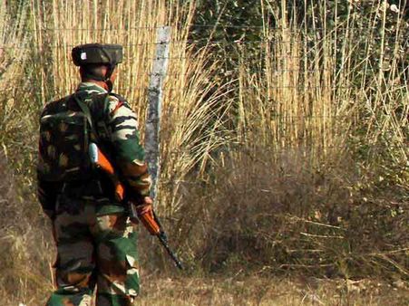 எல்லையில் 'தூங்கிய' இந்திய வீரர்கள்... திட்டமிட்டு தாக்கிய பாக். வீரர்கள்..