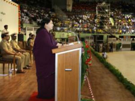 காவல்துறையை நவீனப்படுத்த 14,600 காவலர் பணியிடங்கள் விரைவில் நிரப்பப்படும்: ஜெயலலிதா அறிவிப்பு!