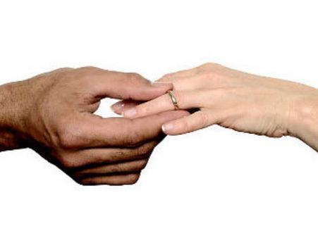 அரபு நாட்டு நபருக்கு சில மாதங்கள் மட்டுமே மனைவி… கேரள சிறுமி நீதி கேட்டு வழக்கு