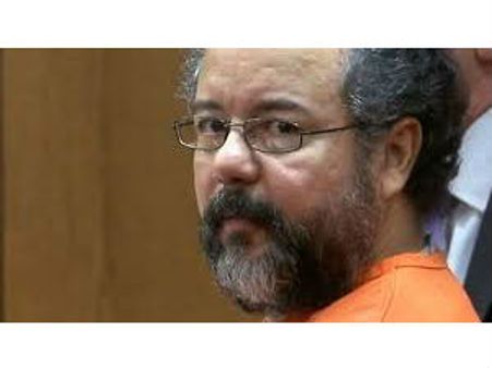 கற்பழிப்பு வழக்குகள்: 1000 ஆண்டுகள் சிறை தண்டனை பெற்ற ஏரியல் காஸ்ட்ரோ தற்கொலை