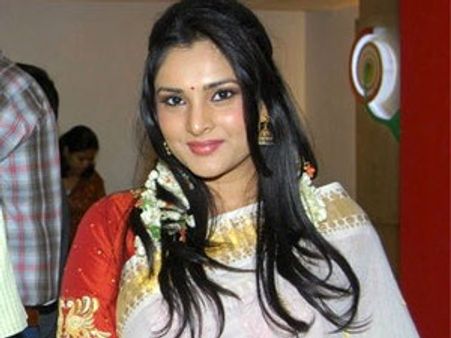 ‘இளம் எம்.பி’ ரம்யா காய்ச்சல் காரணமாக டெல்லி மருத்துவமனையில் அனுமதி