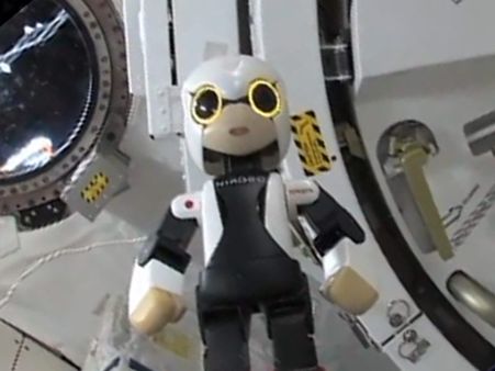 நான் தான் கிரோபோ...: விண்வெளியில் பேசிய முதல் மனித உருவ ரோபோட்