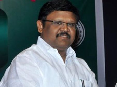 வைகைச் செல்வன் திடீர் மாற்றத்தின் பின்னணி… பரபரப்புத் தகவல்கள்