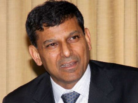 இந்த ஆண்டு நாட்டின் வளர்ச்சி 5.5 சதவீதமாகவே இருக்கும்; ஆனாலும் கவலை வேண்டாம்- ரகுராம் ராஜன்