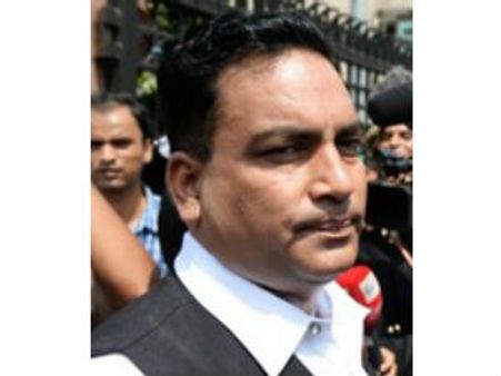 டெல்லி பலாத்கார குற்றவாளிகளுக்கு தூக்கு: கொந்தளிக்கும் குற்றவாளிகளின் வக்கீல்