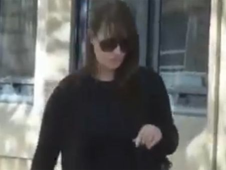 நான்கரை வயது மகனை பட்டினி போட்டு கொன்று விட்டு ‘பீட்சா’ சாப்பிட்ட பிரிட்டன் தாய்