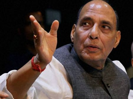 காங்கிரஸ் ஆட்சியில்தான் பணவீக்கமும் ஊழலும் அதிகரித்துவிட்டது: ராஜ்நாத்சிங் தாக்கு!