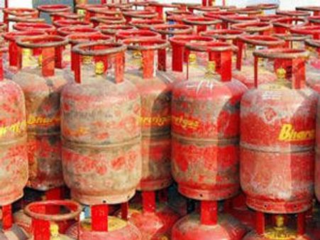 சமையல் எரிவாயு சிலிண்டர் விலை ரூ.3.50 உயர்கிறது?