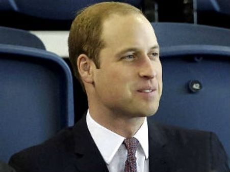 ரகசிய பயிற்சியின்போது இளவரசர் வில்லியம் மீது பெட்ரோல் குண்டுகளை வீசிய போலீசார்