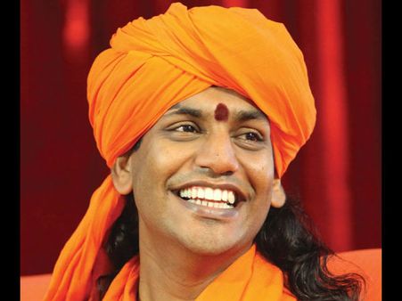 பிடதி ஆசிரமத்தில் கர்நாடக அதிகாரிகள் அதிரடி ரெய்டு.. நித்தியானந்தா சாபம்!