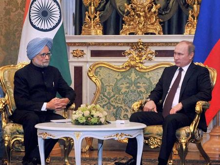 பார்த்து பார்த்து தேர்வு செய்து மன்மோகனுக்கு புதின் அளித்த 3 பரிசுகள்