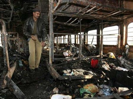 இந்தியாவில் இதுவரை நடந்த தொடர் குண்டுவெடிப்புகள்....