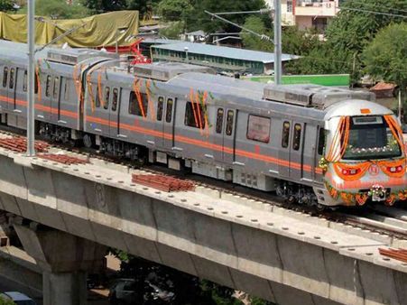 மெட்ரோ ரயில் ரெடி.. நாளை சோதனை ஓட்டம்.. பச்சைக் கொடி காட்டுகிறார் ஜெ.