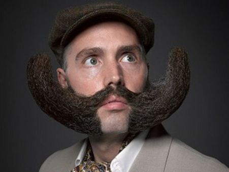 அருவா மீசை...கொடூவா பார்வை... ஜெர்மனியில் 'விருமாண்டி'களின் அணிவகுப்பு....!