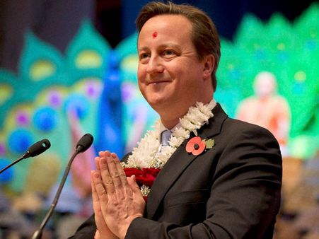 இங்கிலாந்து வாழ் இந்தியர்கள் அரசியலுக்கு வர வேண்டும்: பிரதமர் கேமரூன் விருப்பம்