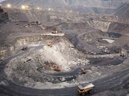 ஜார்க்கண்ட் - நிலக்கரிச் சுரங்கத்தில் 50 தொழிலாளர்கள் சிக்கினர் - 4 பேர் பலி