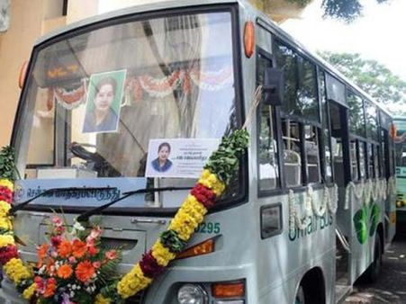 எங்களுக்கும் 'ஸ்மால்' ப்ளீஸ்.. திருப்பூரிலிருந்து கிளம்பும் கோரிக்கைக் குரல்!