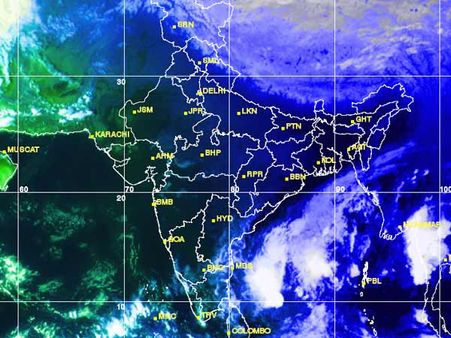 நெருங்குகிறது புயல் சி்ன்னம்...சென்னையிலிருந்து 550 கி.மீ தொலைவில் நிற்கிறது!