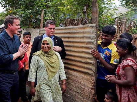 இங்கிலாந்து பிரதமர் கேமரூன் திடீர் யாழ்ப்பாணம் பயணம்... தமிழர்களுடன் சந்திப்பு