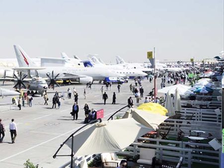 இன்று தொடங்குகிறது துபாய் விமான விற்பனைக் கண்காட்சி: புதிய விமானங்கள் அறிமுகம்